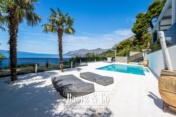 photo 6 Brela, unique stone villa with a panoramic view and a swimming pool