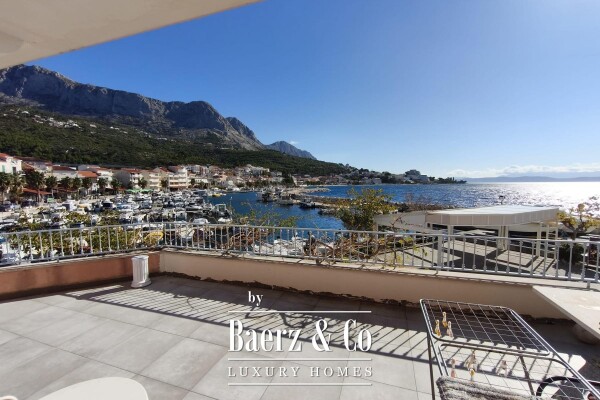 photo 11 Podgora, multi-residential house with a beautiful view, first row to the sea