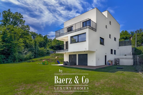 photo 10 Zagreb, Bijenik, luxury villa 376.92 m² on a plot of 1,400 m², open view