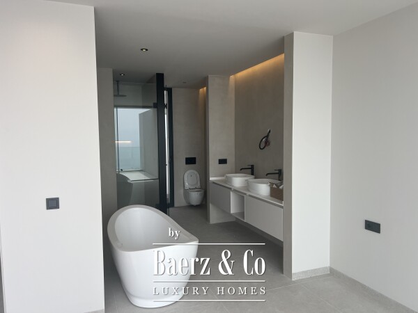photo 10 Exclusive contemporary villa with breathtaking views