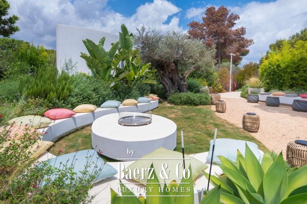 photo 32 Beautiful luxury home in Figueretas, Figueretas