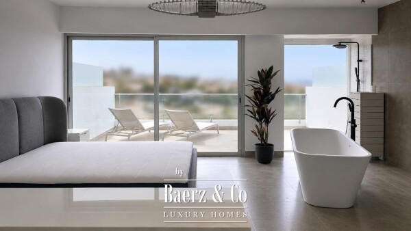 photo 9 Luxury penthouse duplex in La Caleta, Tenerife