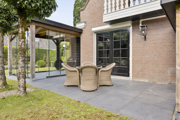 photo 32 Diepenbrockstraat 11