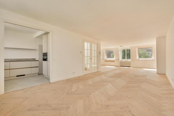 photo 1 Tweede Helmersstraat 8 3
