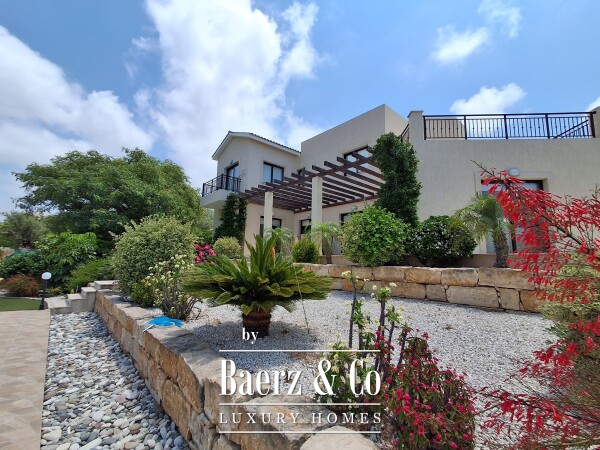 photo 4 Royal Residences – key ready 3 bedroom golf villa with pool, Secret Valley