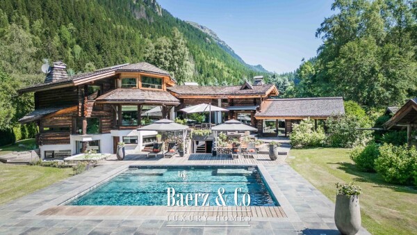 photo 1 Prestigious 7-room chalet - Unobstructed views of Mont-Blanc